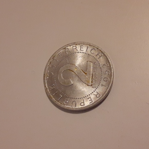 Six Assorted European Coins - Mini Collection - Picture 6 of 9